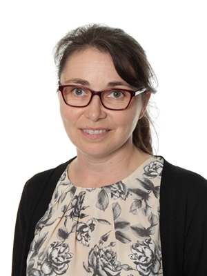 Miss Tracey Angus